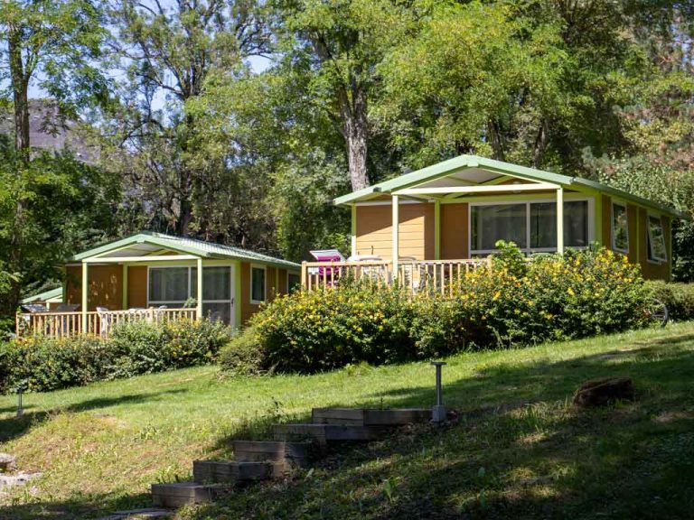 Chalets Gitotel Moréa dans un cadre verdoyant