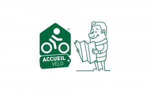 Logo officiel Accueil Vélo, garantissant un accueil et des services adaptés aux cyclotouristes sur le parcours de La Casartelli 2025.