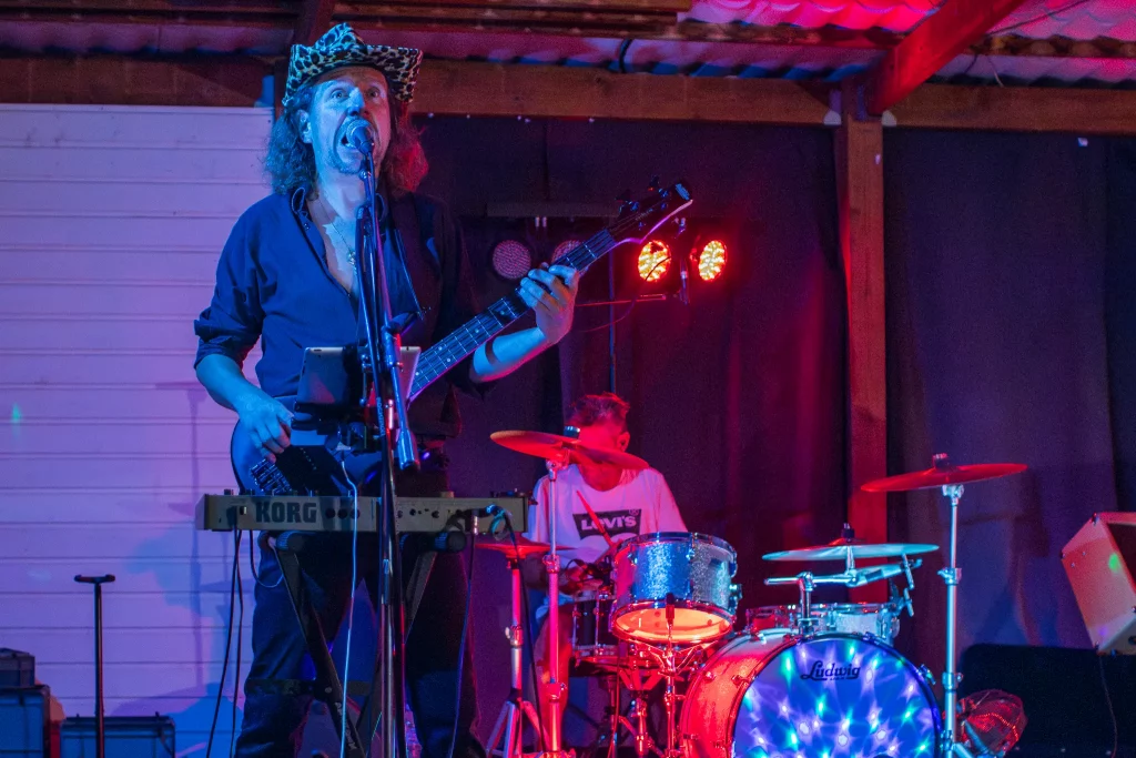 Un concert en soirée au Camping Parc d’Audinac les Bains